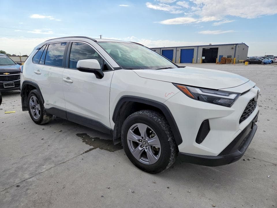 2025 TOYOTA RAV4 HYBRID XLE 4