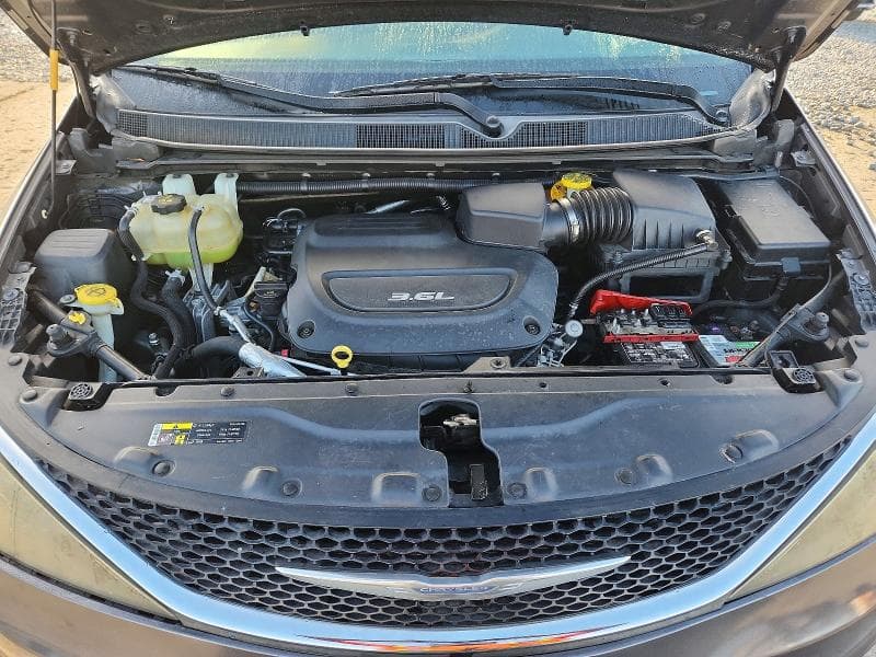 2017 CHRYSLER PACIFICA LX 12