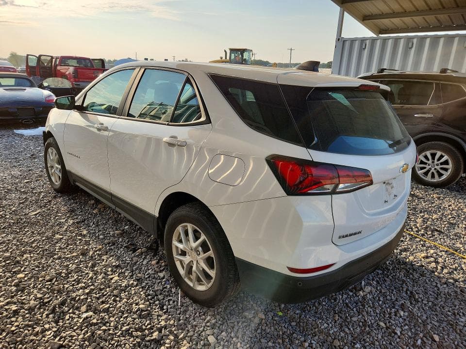 2024 CHEVROLET EQUINOX LS 2