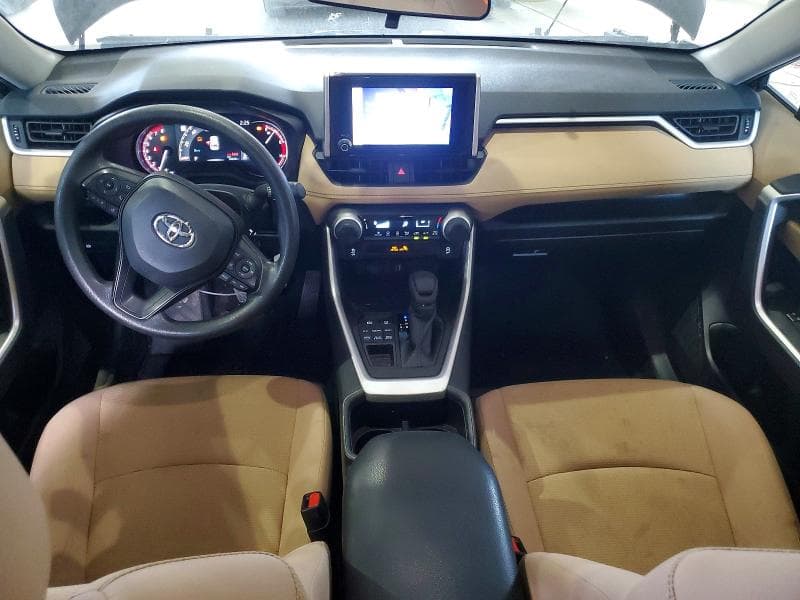 2024 TOYOTA RAV4 LE 8