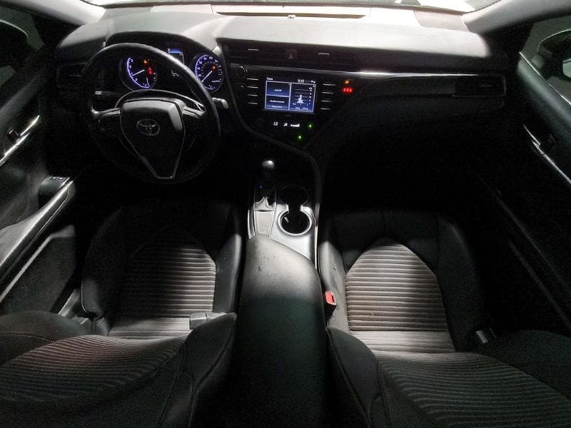 2020 TOYOTA CAMRY SE 8