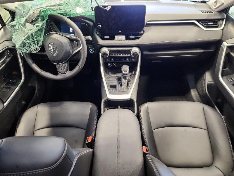 2024 TOYOTA RAV4 XLE PREMIUM 8