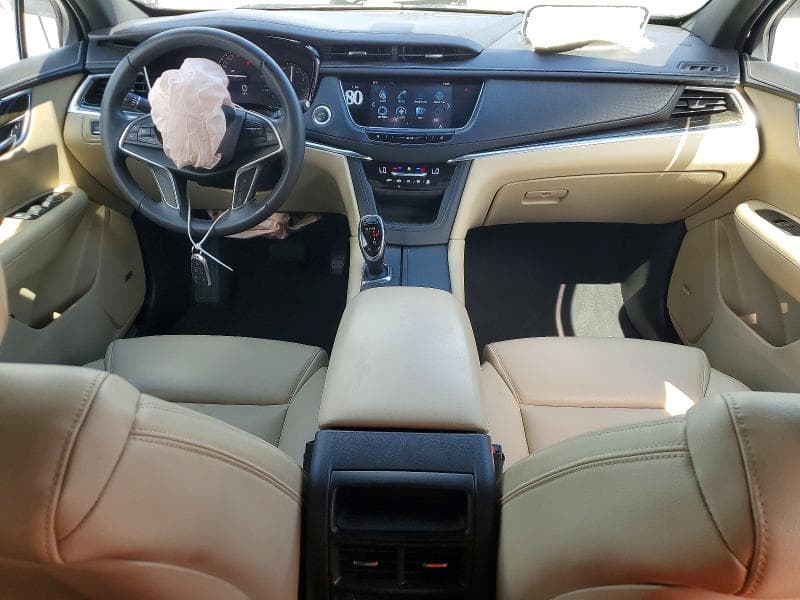 2018 CADILLAC XT5 8