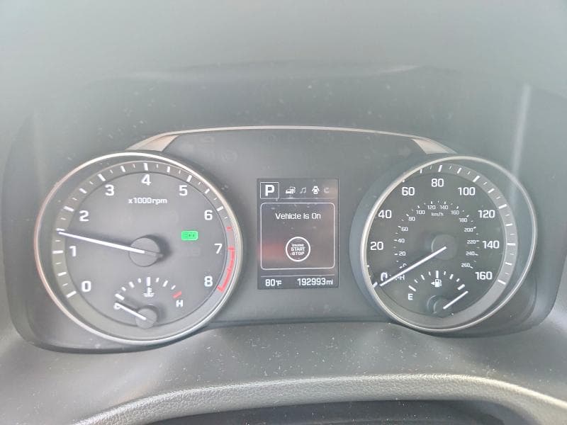 2017 HYUNDAI ELANTRA SE 9