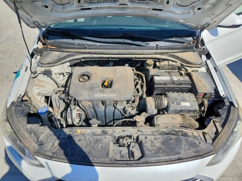 2017 HYUNDAI ELANTRA SE 11