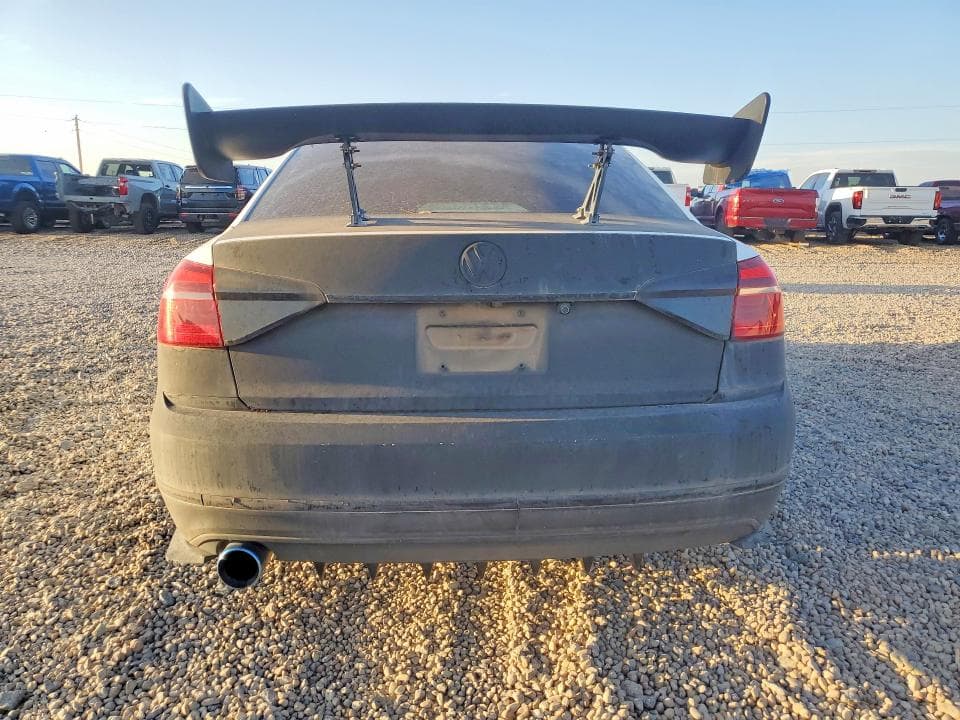 2017 VOLKSWAGEN PASSAT S 6