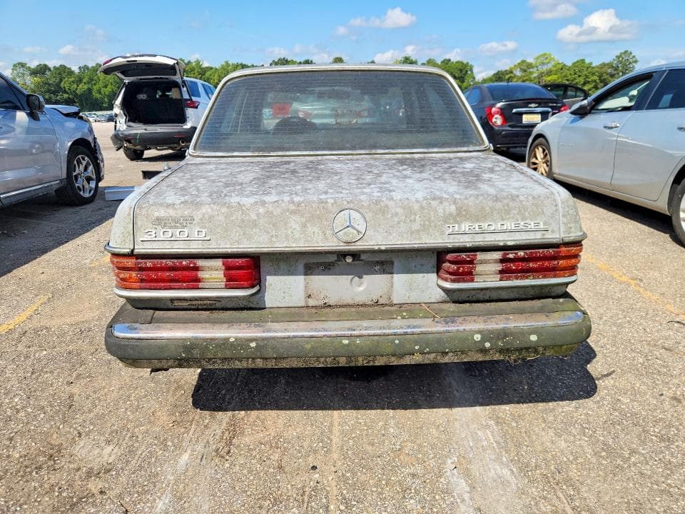 1984 MERCEDES-BENZ 300 DT 6