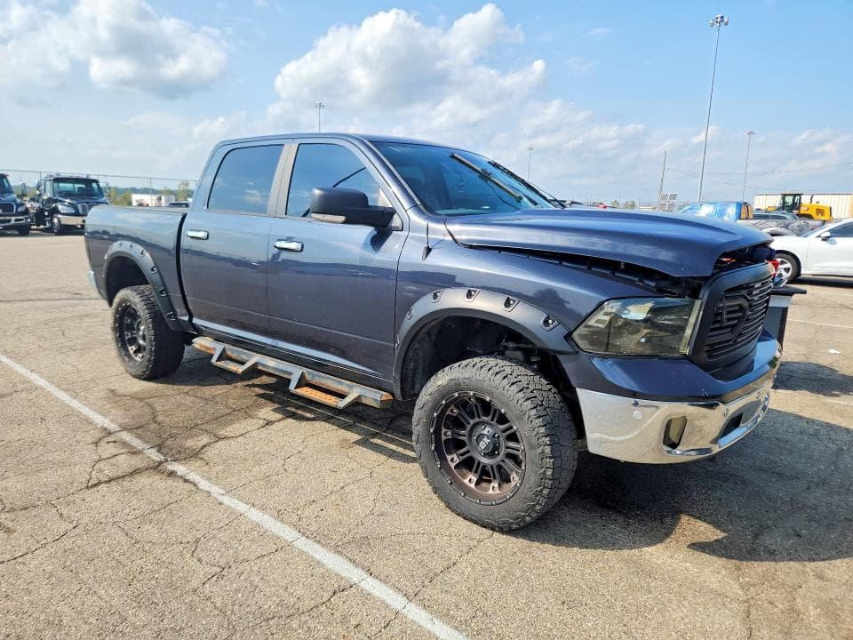 2017 RAM 1500 SLT 4