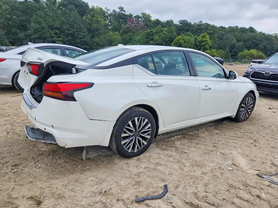 2023 NISSAN ALTIMA SV 3