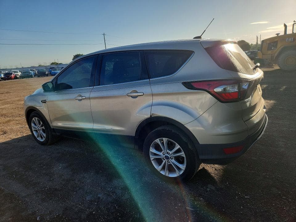 2017 FORD ESCAPE SE 2