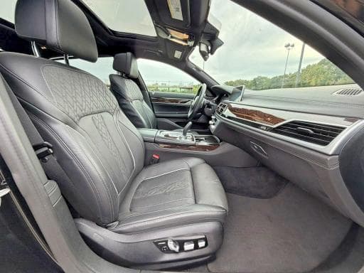 2022 BMW 740 XI 5