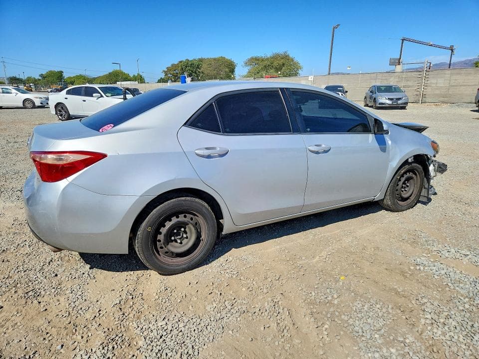 2017 TOYOTA COROLLA LE 3
