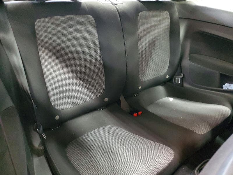 2018 VOLKSWAGEN BEETLE S 10