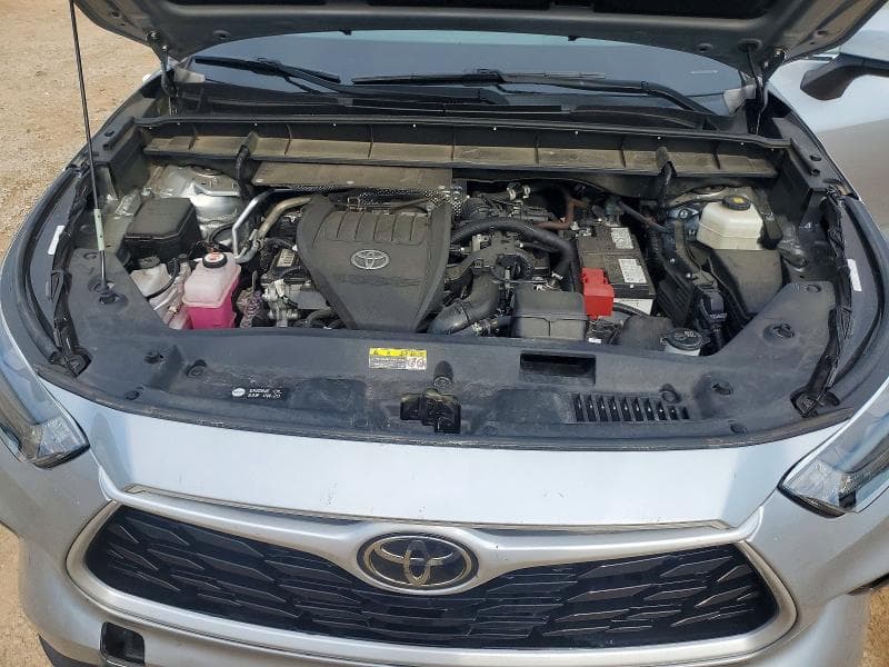 2023 TOYOTA HIGHLANDER XLE 12