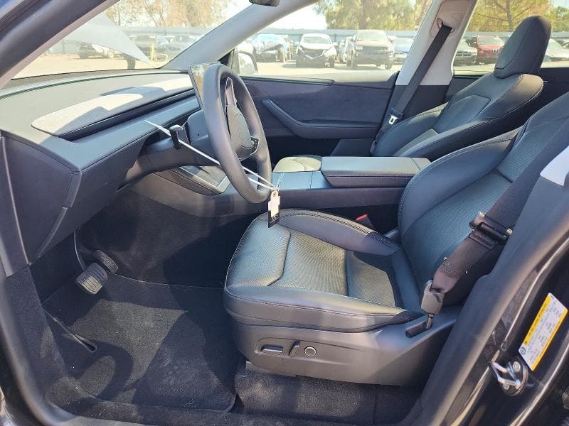 2026 TESLA MODEL Y 7
