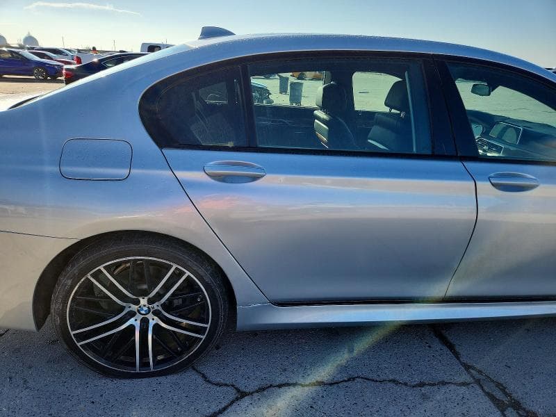 2018 BMW 750 I 10