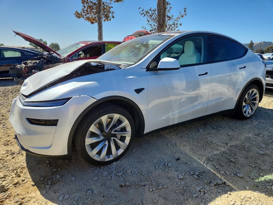 2026 TESLA MODEL Y