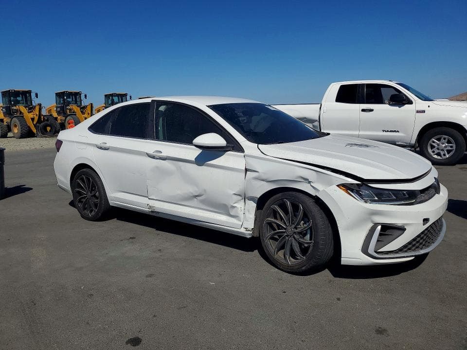 2025 VOLKSWAGEN JETTA S 4