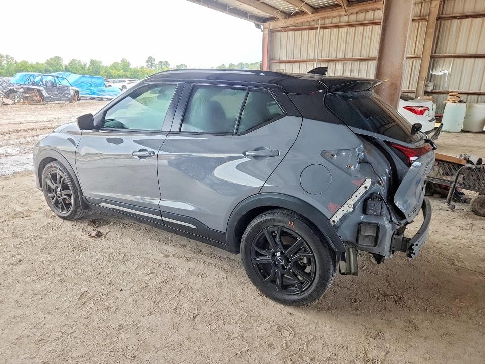 2023 NISSAN KICKS SR 2