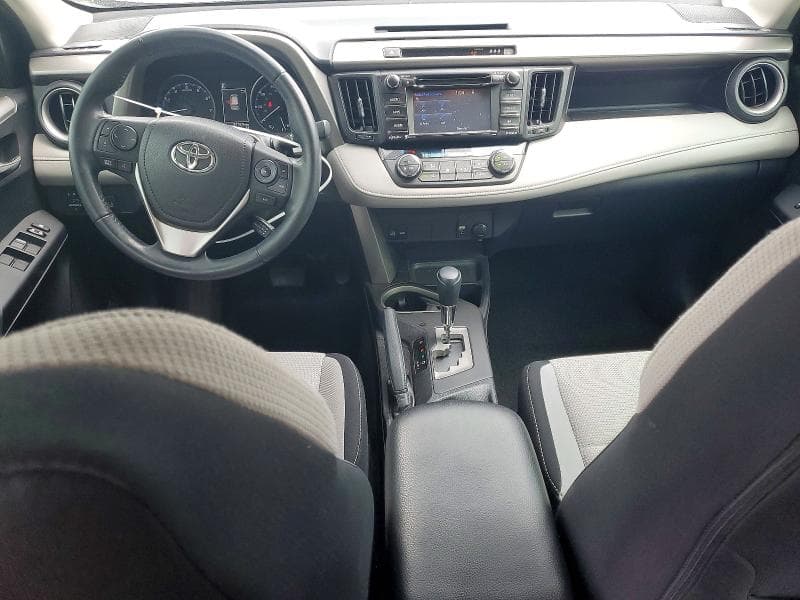 2017 TOYOTA RAV4 XLE 8