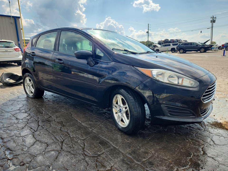 2017 FORD FIESTA SE 4