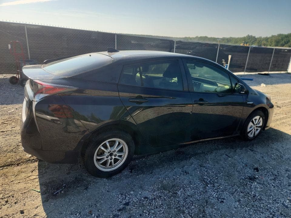 2018 TOYOTA PRIUS THREE 3