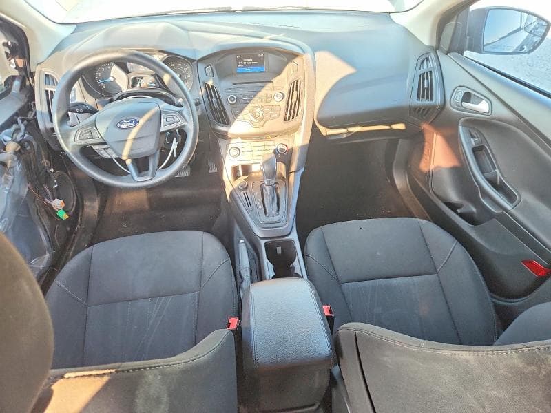 2017 FORD FOCUS SE 8