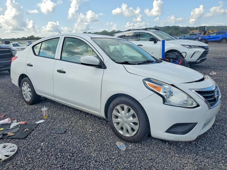 2018 NISSAN VERSA 4