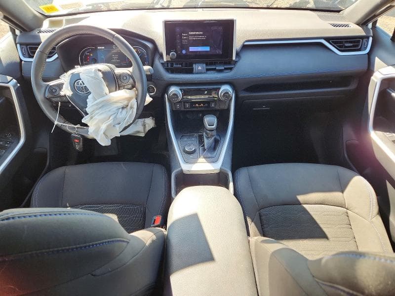 2023 TOYOTA RAV4 SE 8