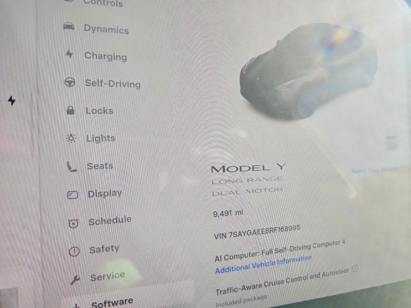 2024 TESLA MODEL Y 9