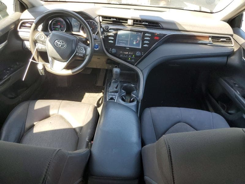 2020 TOYOTA CAMRY HYBRID BASE 8