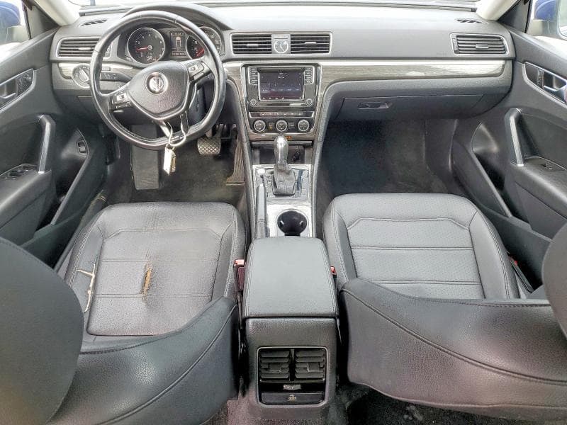 2017 VOLKSWAGEN PASSAT SE 8