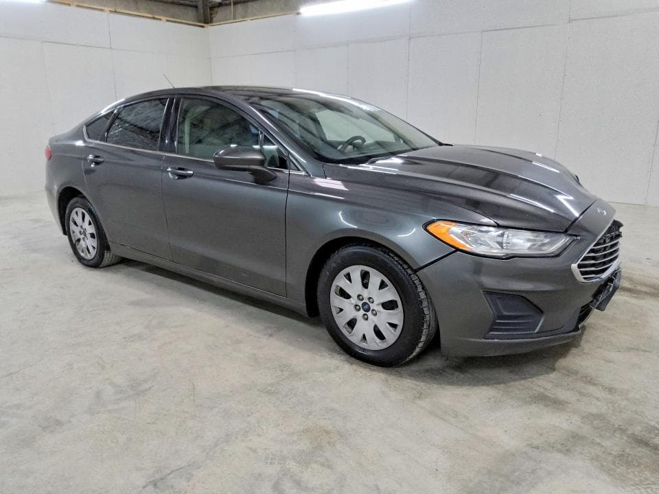 2019 FORD FUSION S 4