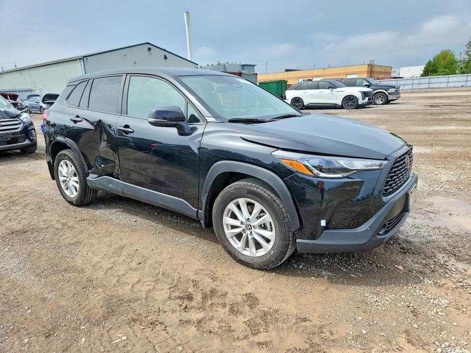 2023 TOYOTA COROLLA CROSS LE 4