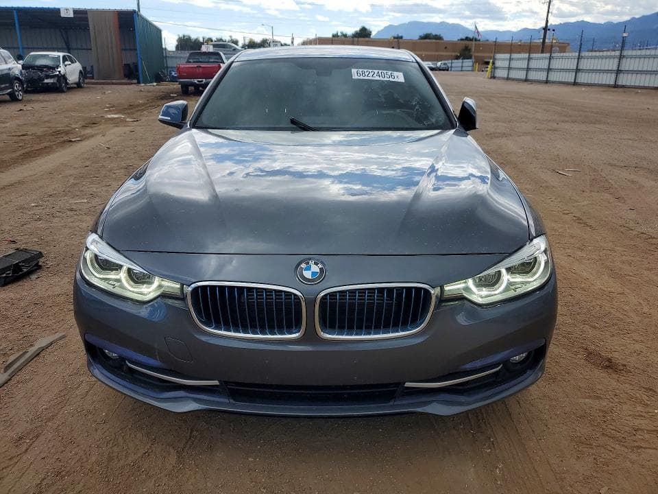 2018 BMW 330E 5