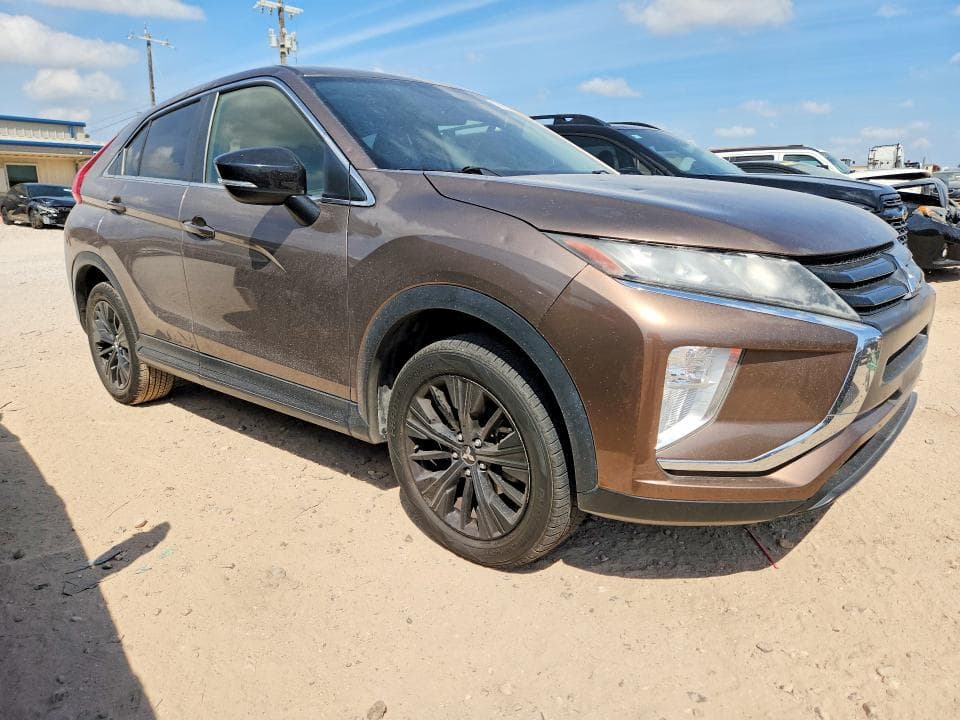 2019 MITSUBISHI ECLIPSE CROSS LE 4