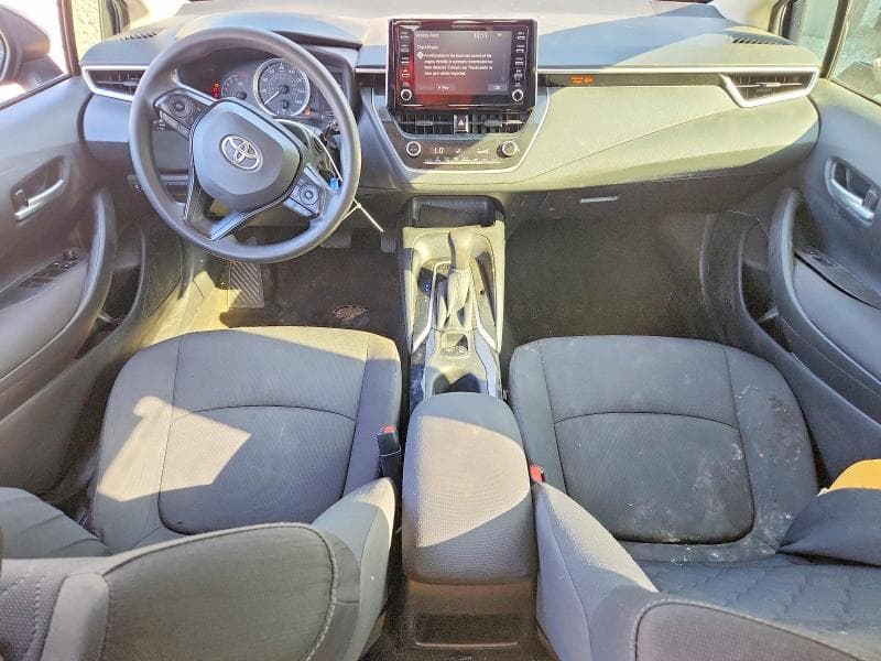 2020 TOYOTA COROLLA LE 8