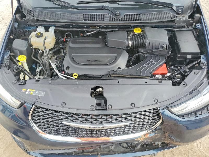 2023 CHRYSLER PACIFICA TOURING L 12