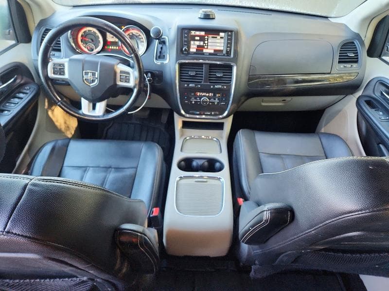 2017 DODGE GRAND CARAVAN CREW 8
