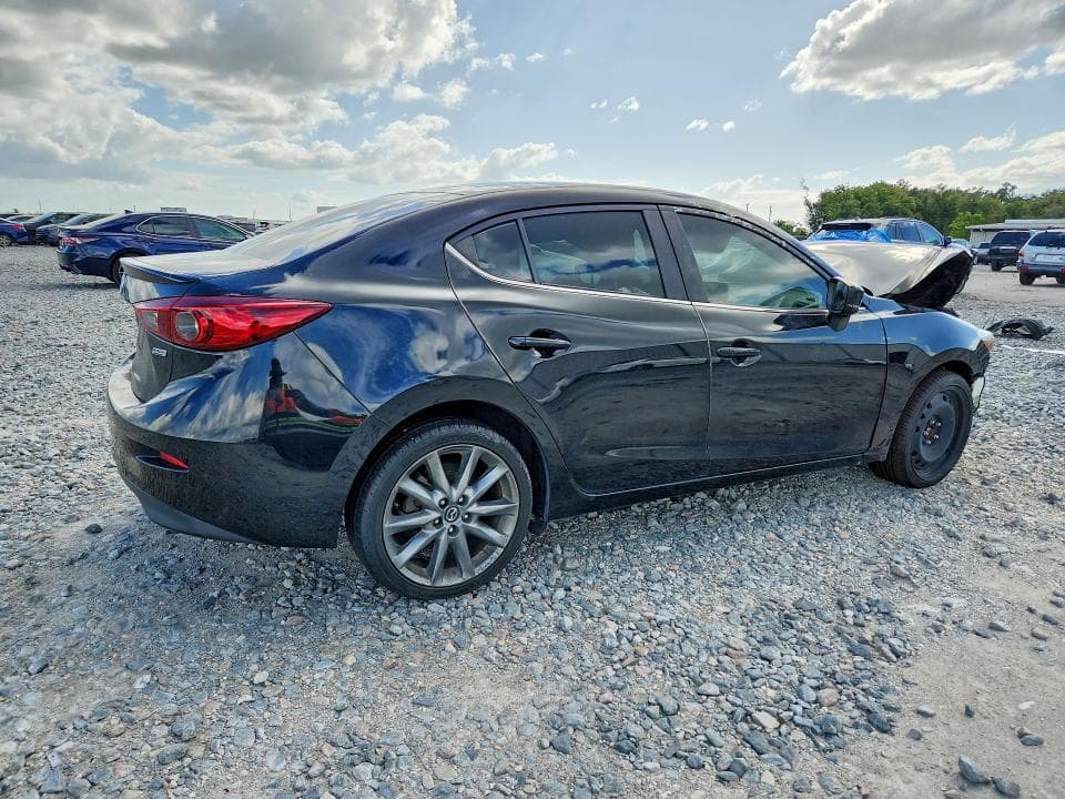 2018 MAZDA 3 TOURING 3