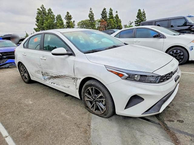 2023 KIA FORTE LXS 4