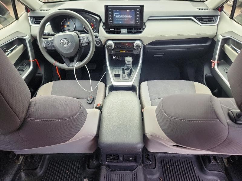 2019 TOYOTA RAV4 XLE 8