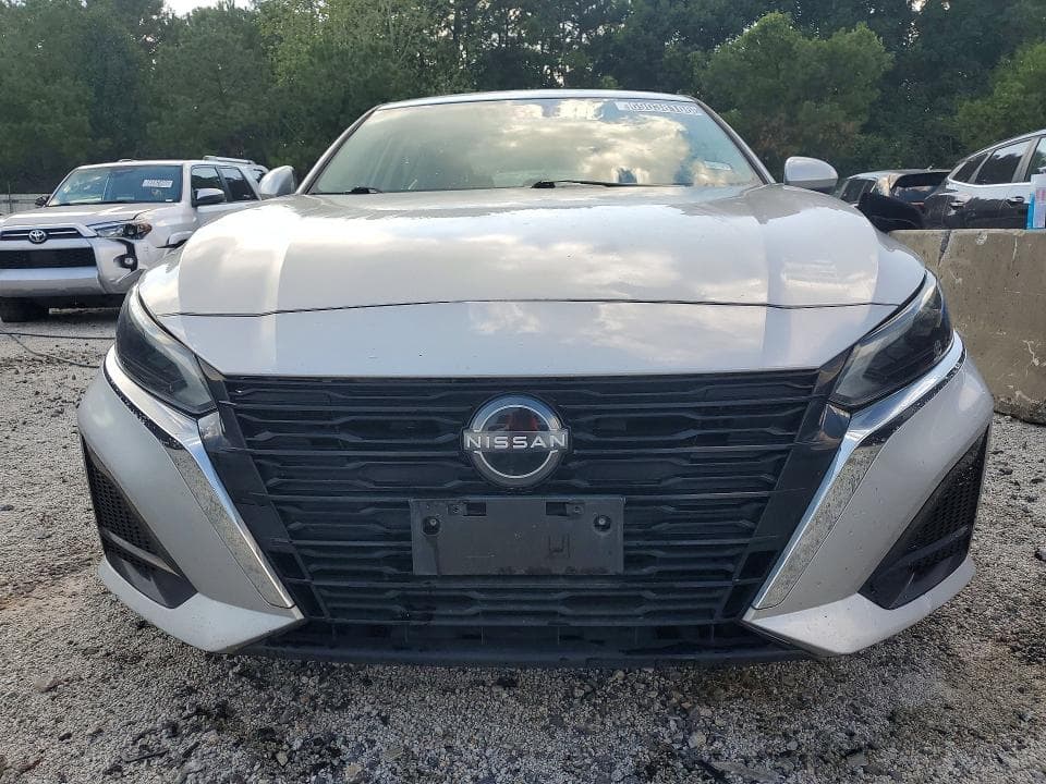 2023 NISSAN ALTIMA S 5
