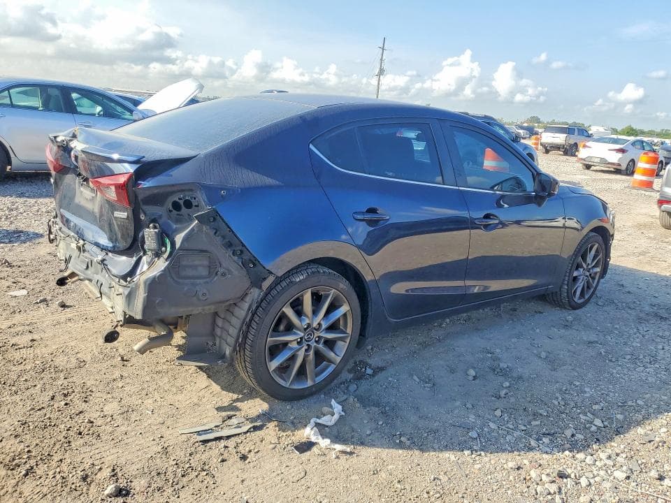 2018 MAZDA 3 TOURING 3