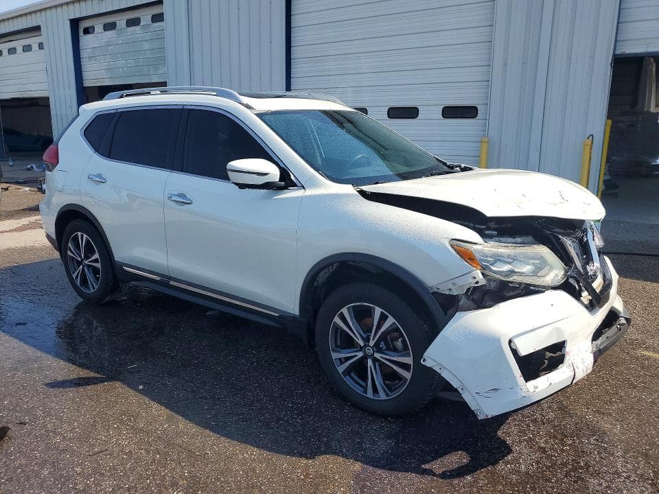 2017 NISSAN ROGUE SL 4