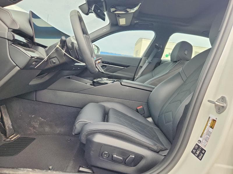 2026 BMW 530 XI 7