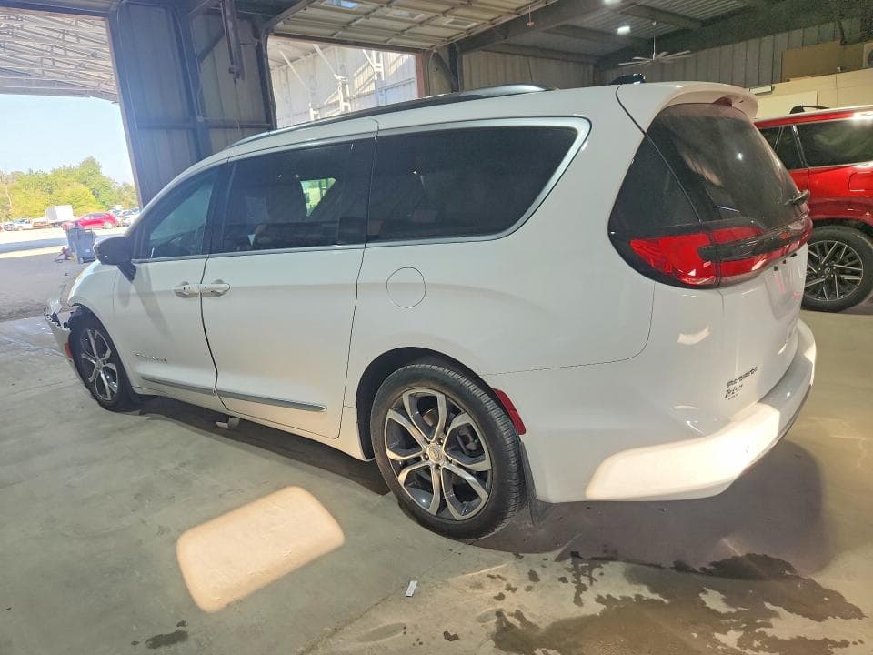 2026 CHRYSLER PACIFICA PINNACLE 2