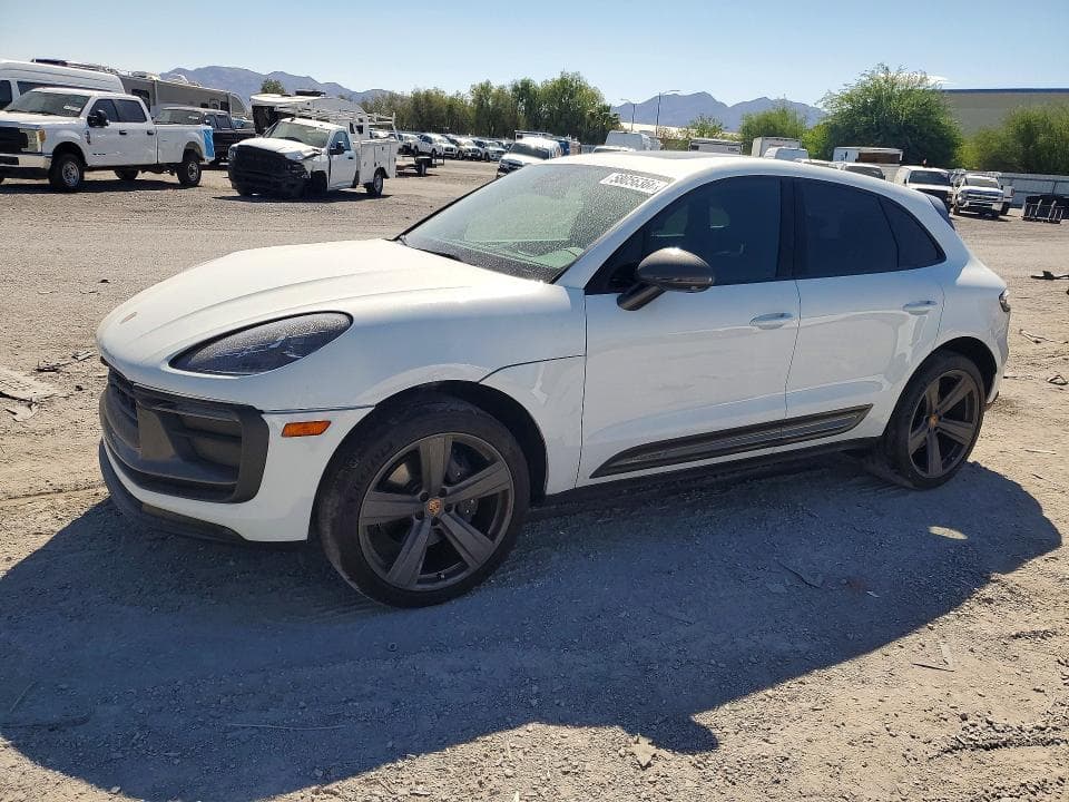 2024 PORSCHE MACAN BASE - 1