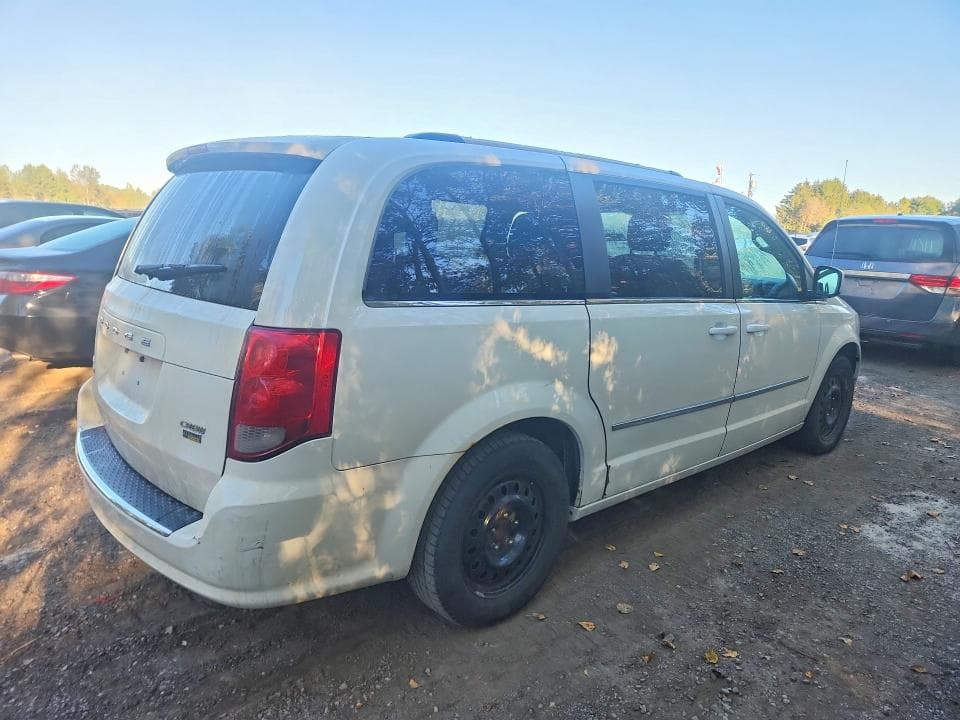 2017 DODGE GRAND CARAVAN CREW 3