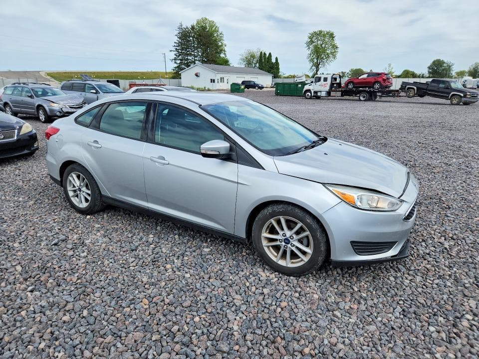 2017 FORD FOCUS SE 4